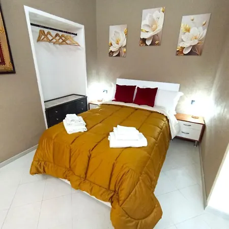 Red Fox Apartament *